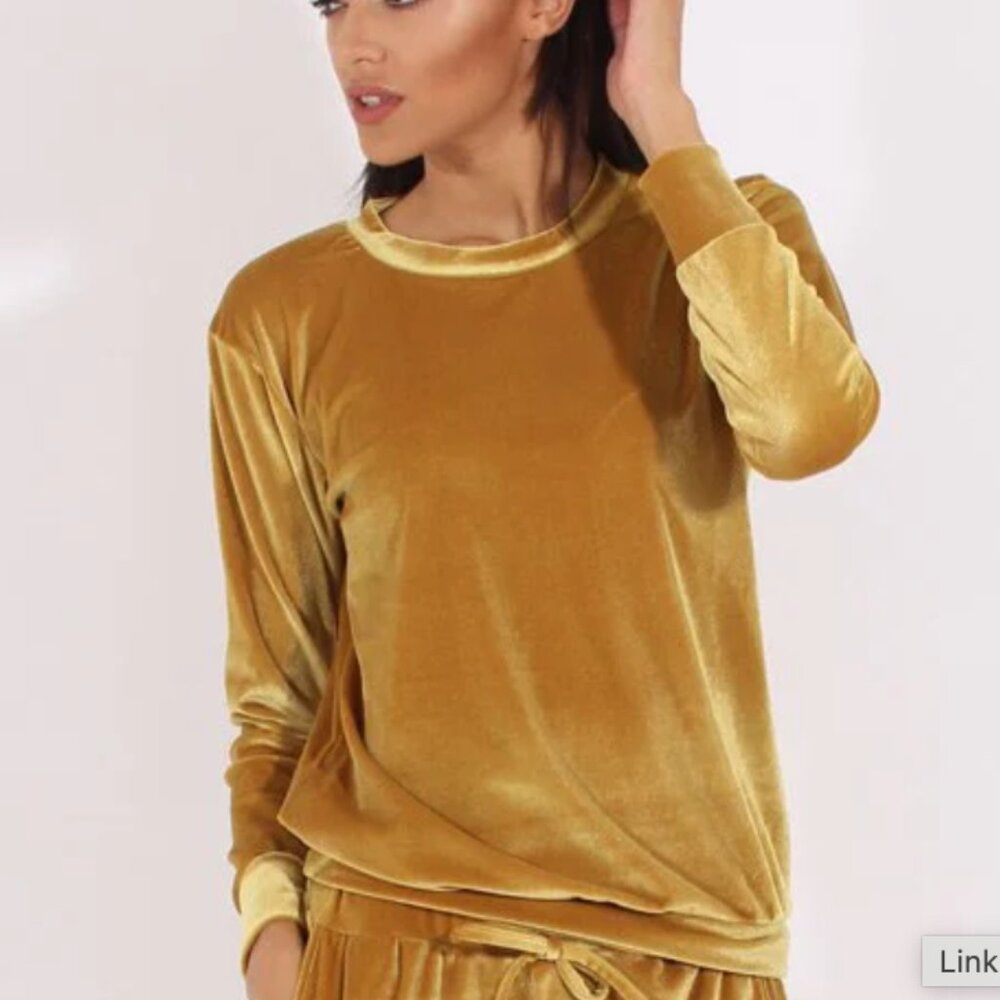 Forever 21 mustard yellow velvet velour pullover style casual sweatshirt size M